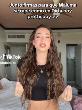 Desde fotografías, videos, un gran número de fans solicitan al cantante regresar a sus viejos tiempos cuando era un hombre calvo, a lo largo de los años Maluma ha demostrado que es un hombre que se mantiene a la moda, pero parece que sus seguidores prefieren su anterior apariencia - crédito @lolalolita/TikTok