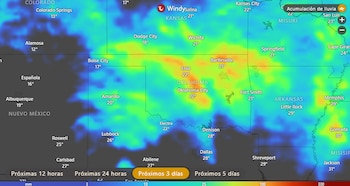 El fenómeno se desarrolló durante la madrugada, con potencial de causar daños por viento, granizo y posible formación de tornados. (Crédito: Windy.com)