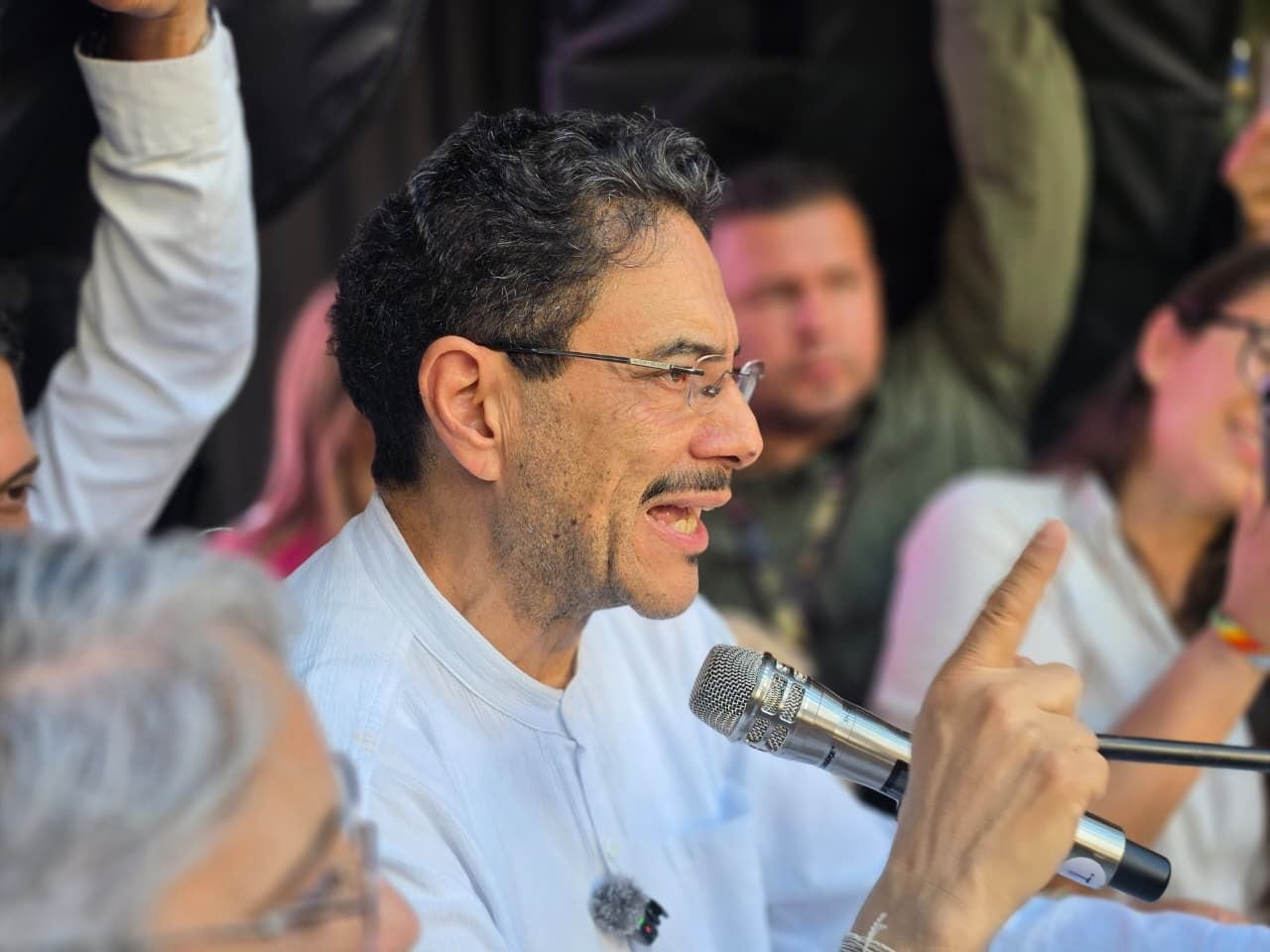 El candidato presidencial Iván Cepeda solo está interesado en ir a los debates si participan solo Abelardo de la Espriella y Paloma Valencia - crédito prensa Iván Cepeda