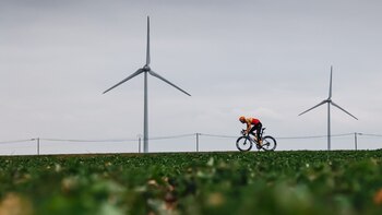 Mad Pedersen fue el ganador de la segunda etapa de la París-Niza. @ParisNice - Twitter