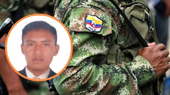 Florentino Boyocue Tenorio, alias Amazonas, es señalado como integrante de la estructura Carlos Patiño de las disidencias de las Farc con presencia en el Cauca - crédito Composición fotográfica Colprensa y Policía Nacional