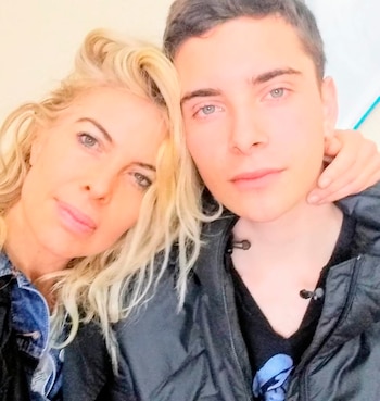 Santiago tiene hoy 21 años