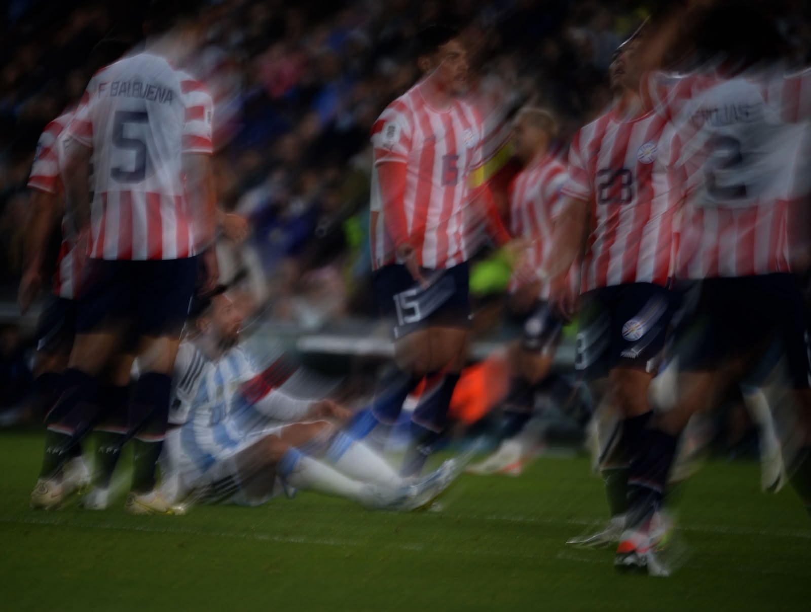 Durante los 90 minutos, la cámara se concentra únicamente en Lionel Messi para seguir su juego como un pulso continuo (Víctor Bugge)