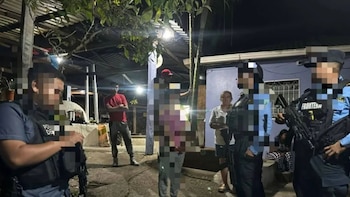 Rescatan a niña de 14 años desaparecida tras masacre que dejó tres muertos en Honduras