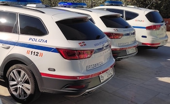 Vehículos de la Ertzaintza. (EUROPA