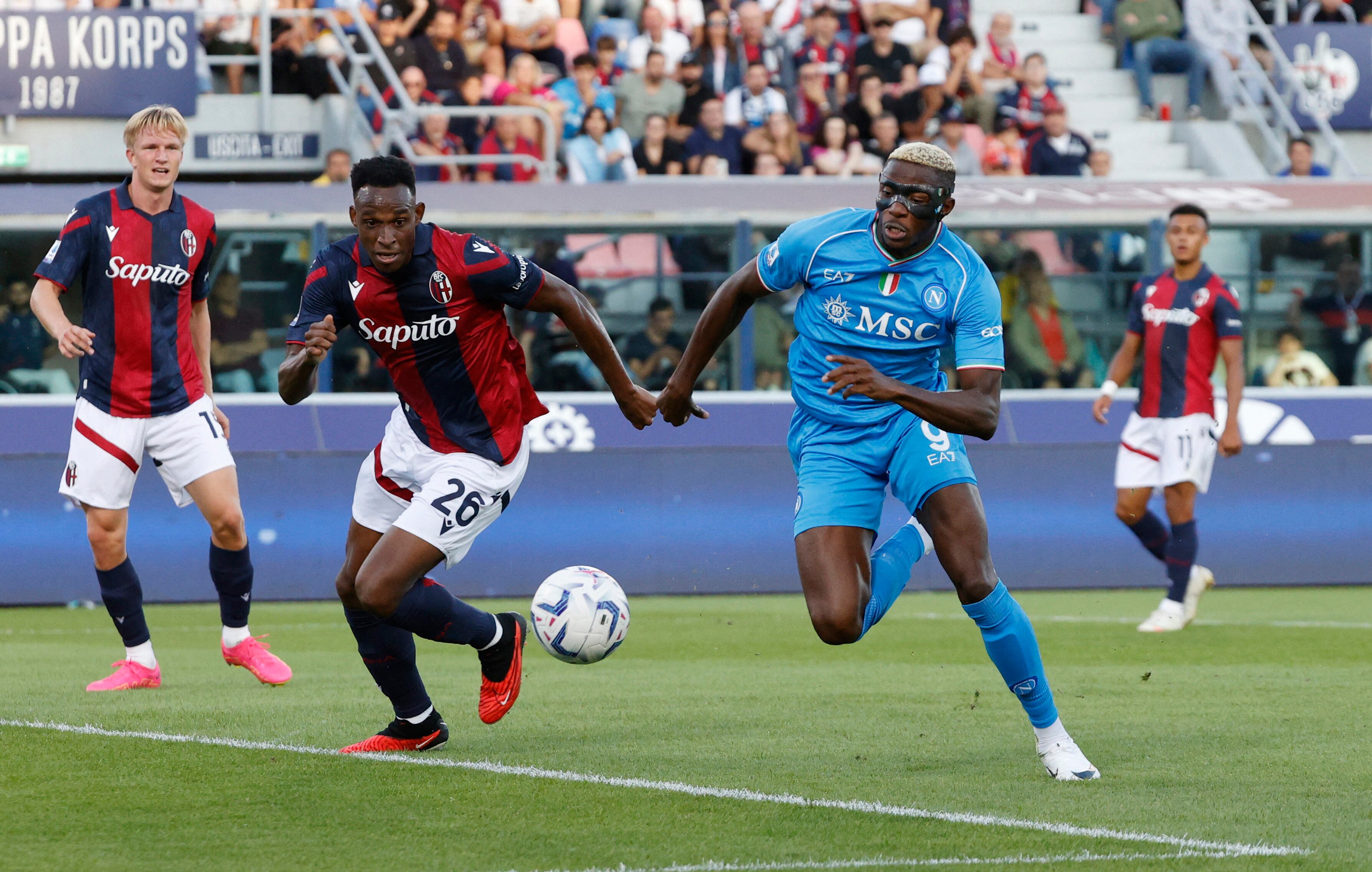 Aston Villa estaría dispuesto a fichar a Lucumí apenas venza su cláusula de rescisión de 24 millones de librar, que se vencería a finales de junio de 2025 - crédito Ciro De Luca / REUTERS
