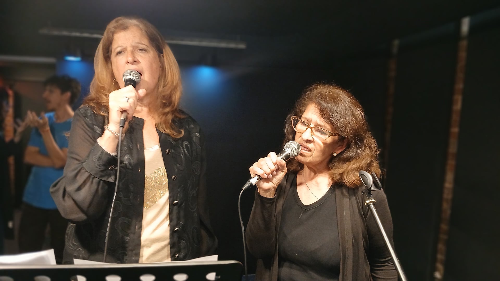 Adriana Mónica Maini e Isabel Edit Roldán. Dos de las voces del proyecto que buscan recuperar la emoción y la magia del escenario.