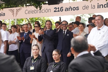 El presidente electo Abelardo de la Espriella estuvo acompañado del alcalde de Medellín, Federico Gutiérrez, y el gobernador Andrés julián Rendón - crédito Alcaldía de Medellín
