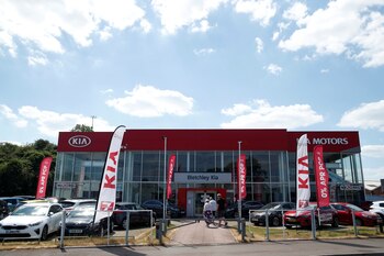 Un local de venta de autos Kia (REUTERS/Andrew Boyers)