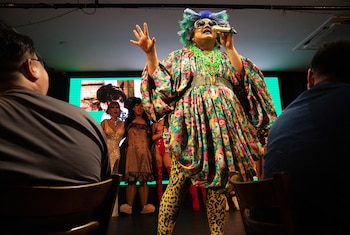 El nombre de Becca D’Bus