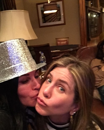 Courteney Cox junto a Jennifer