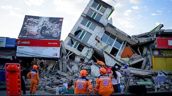Avanza un 80% la reparación de infraestructura de telecomunicaciones en zonas del terremoto en Colombia: Claro y Tigo afectadas