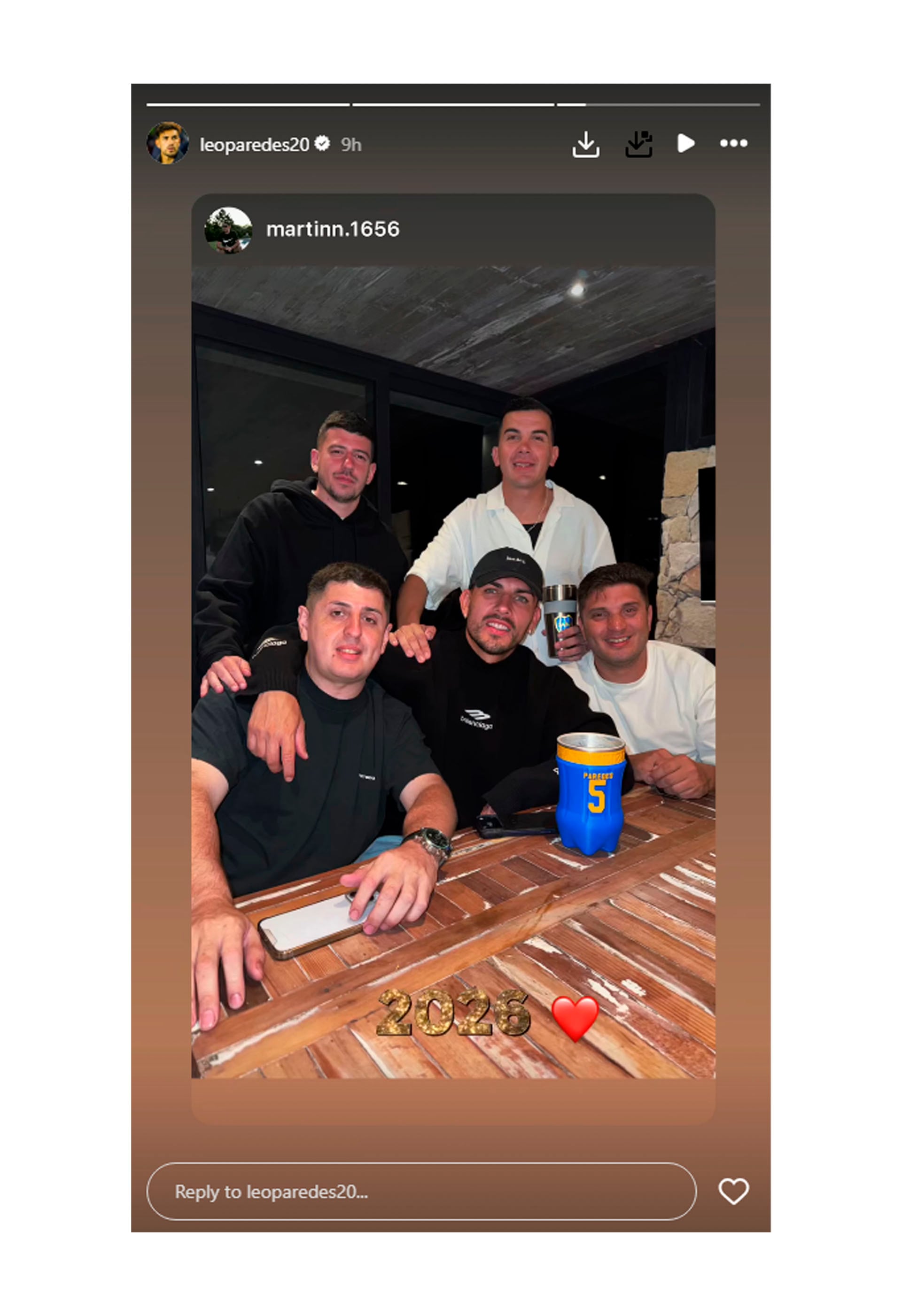 Leandro Paredes celebró en compañía de sus afectos