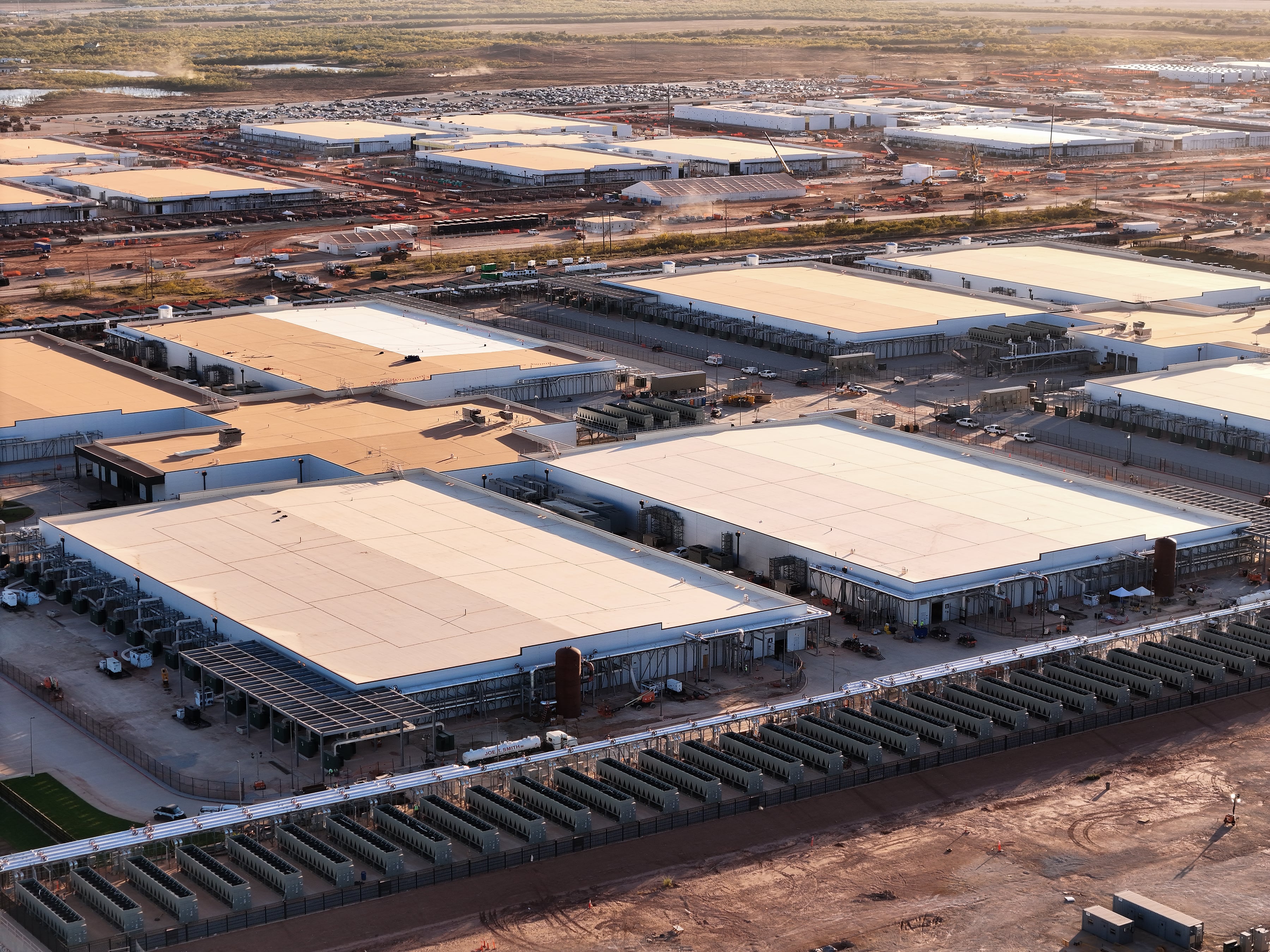 Según Moody's, la carrera por desarrollar nueva capacidad en centros de datos aún se encuentra en sus primeras etapas (Scott Stephen Ball/The New York Times)