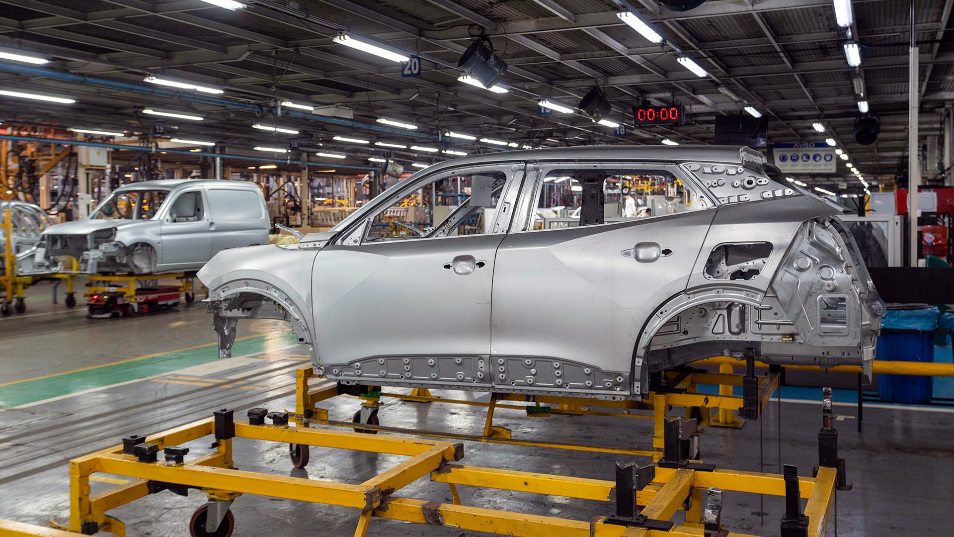 Dos plantas todavía producen autos, SUV y furgones. Stellantis en Palomar y Chevrolet en Alvear. ¿Tendrán utilitarios en el futuro?