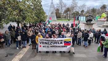 Un centenar de personas se