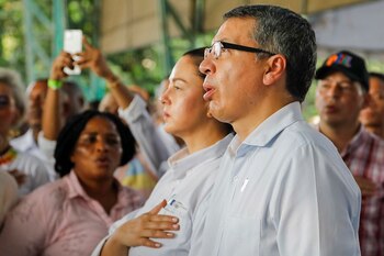 El ministro de Transporte también