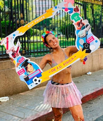 La joven se recibió de