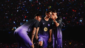 La segunda equipación del Barça rememora el púrpura angelino de Bryant