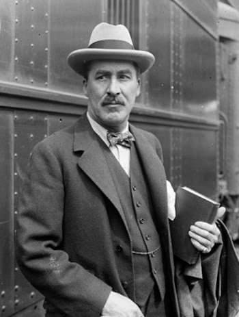 Howard Carter: el hombre obsesionado que desafió al desierto para desenterrar a Tutankamón