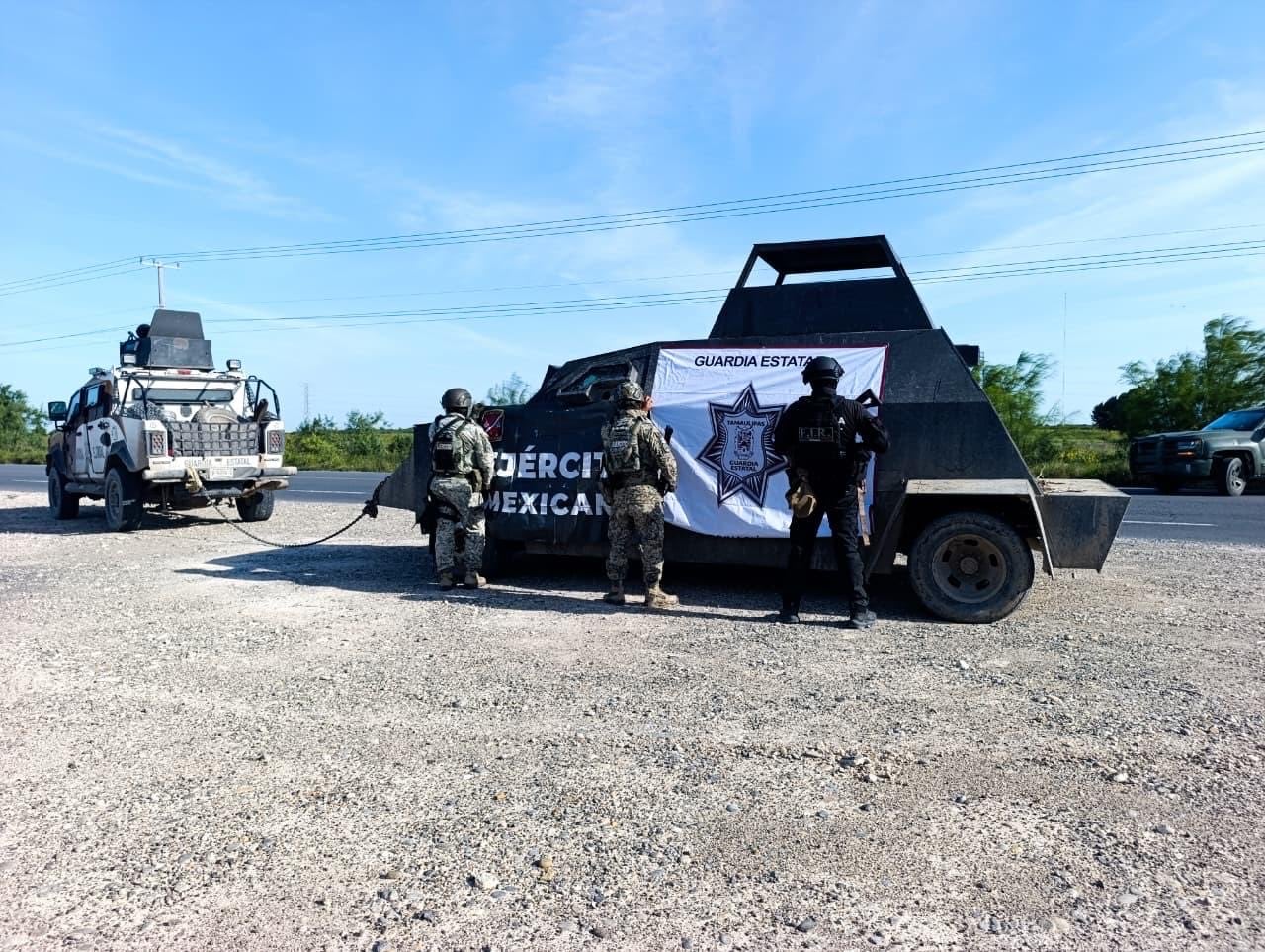 La camioneta con blindaje casero fue trasladada a la FGR. Crédito: Vocería de Tamaulipas
