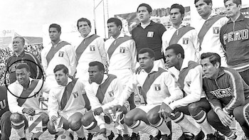 Julio Baylón con la selección