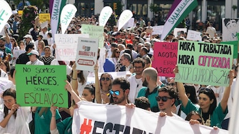 El Comité de Huelga mantiene los paros médicos fijados y recuerda que el calendario de movilizaciones permanece intacto