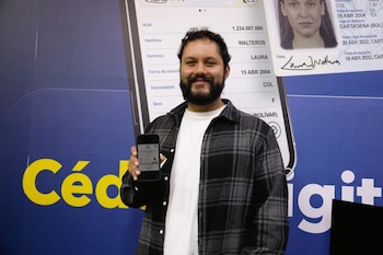 O novo método digital permite que maiores de 18 anos obtenham o certificado de cidadania em qualquer lugar, evitando viagens e filas especiais – Cadastro Nacional de Crédito