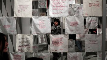 Una muestra con el ojo