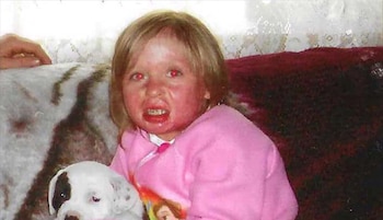 Charity siendo apenas una niña