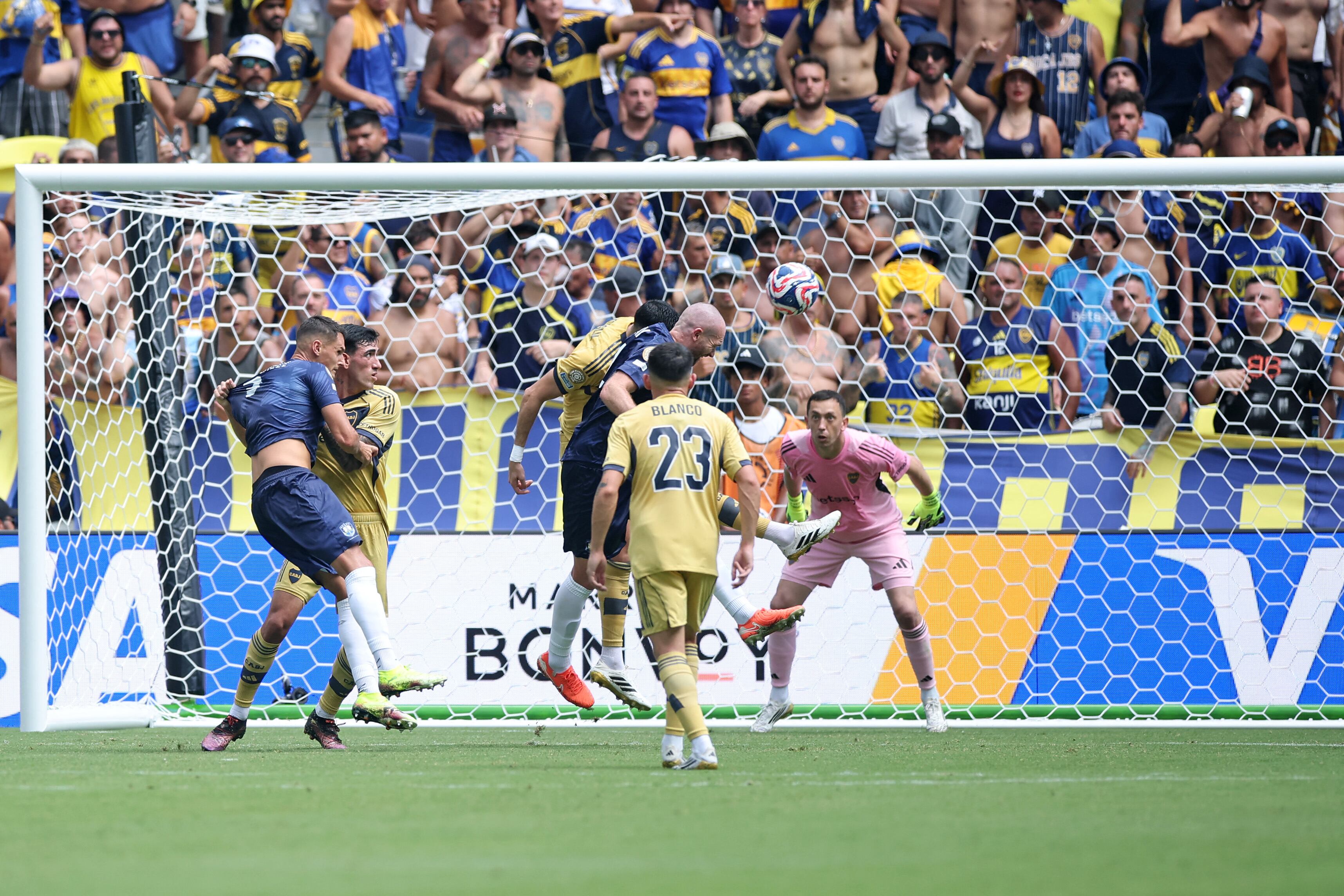 Christian Gray logró el empate para el Auckland City y marcó el primer tanto del elenco oceánico en el certamen