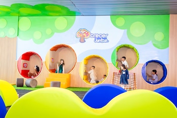 El Salvador capacita a más de 2,500 personas del sector público y privado en el programa Family Friendly de ONU Turismo./(Casa Presidencial)