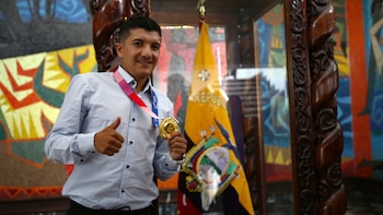 El campeón olímpico Richard Carapaz