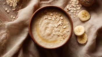 El poder energético y saludable que tiene combinar el plátano con la avena