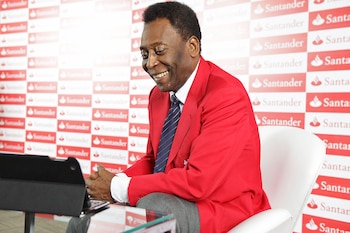 Pelé lucha contra un tumor