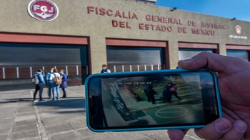 Sin aparente motivo u orden