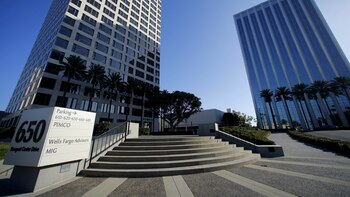 Mientras intenta cerrar el acuerdo