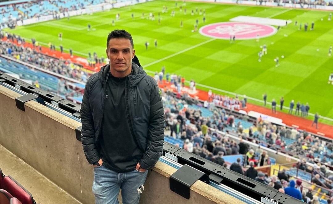 El entrenador colombiano se encuentra sin equipo tras su salida de Central Córdoba - crédito @lucasgonzalez_v/Instagram
