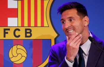 Messi, durante la conferencia de prensa. Este lunes viajaría a París para hacerse la revisión médica (REUTERS/Albert Gea)