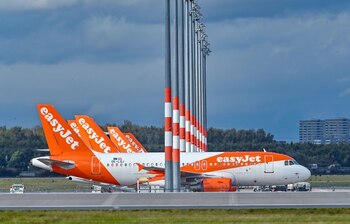 ARCHIVO - Easyjet flexibiliza su