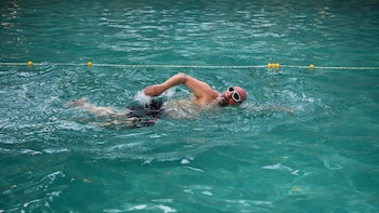 Aprender a nadar a los