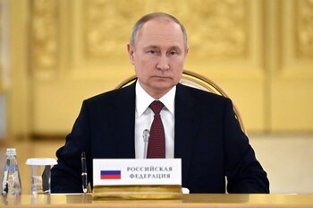 Vladimir Putin suspendió a dos