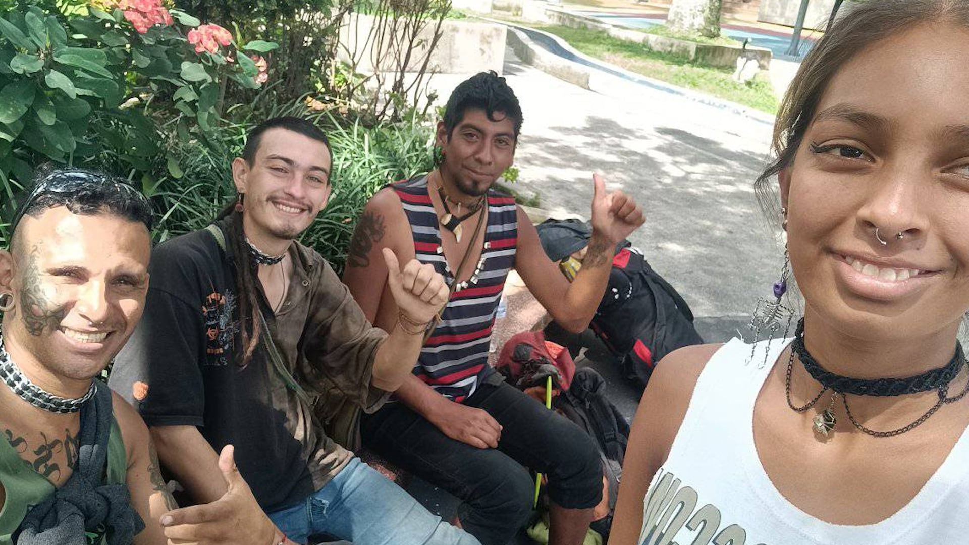 Las causas de la muerte se mantienen bajo investigación oficial.