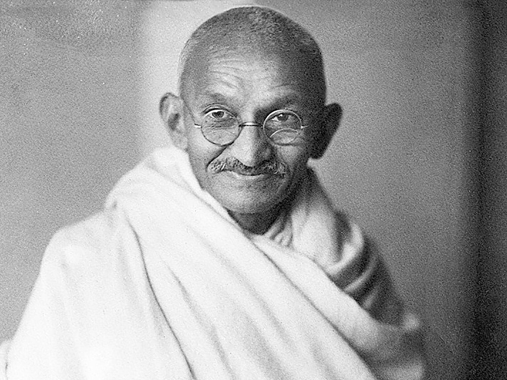 Gandhi, el joven rebelde que se convirtió en Mahatma y revolucionó la historia de la India (Wikipedia)