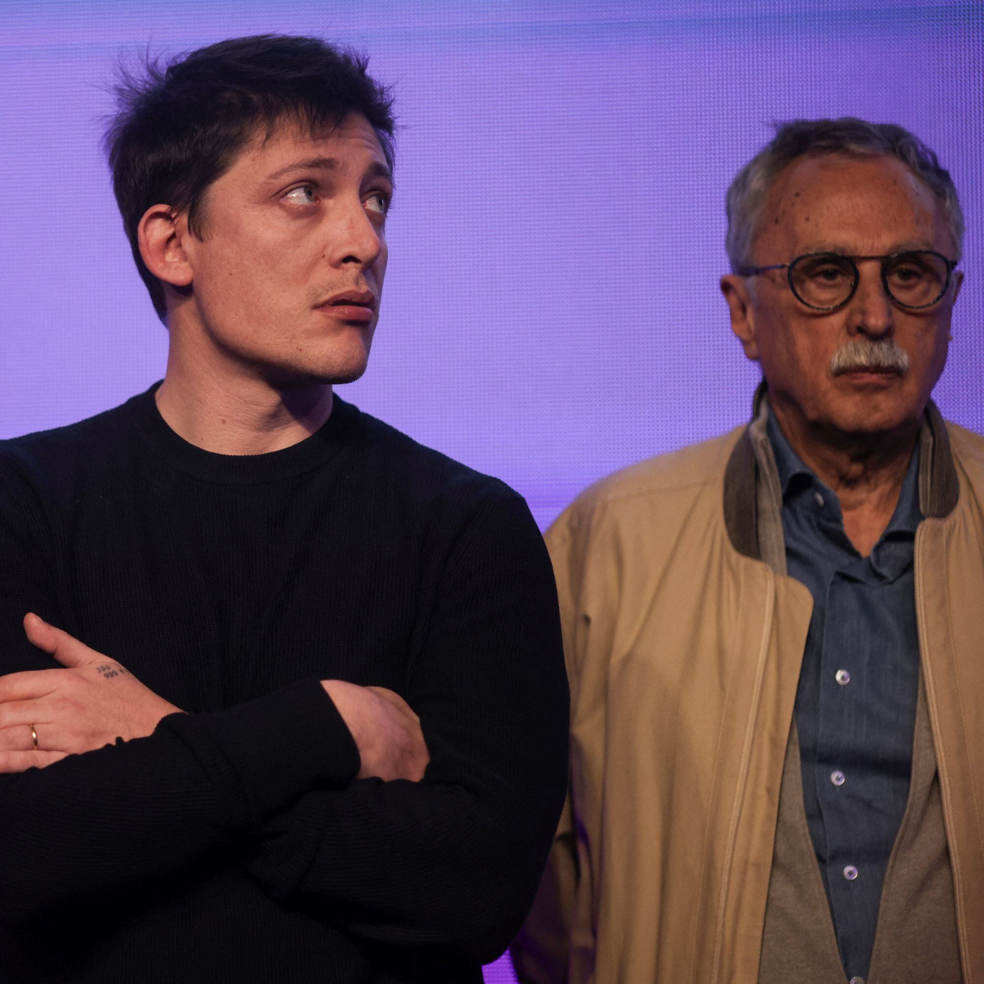 Santiago Caputo junto a Mario Lugones (REUTERS)