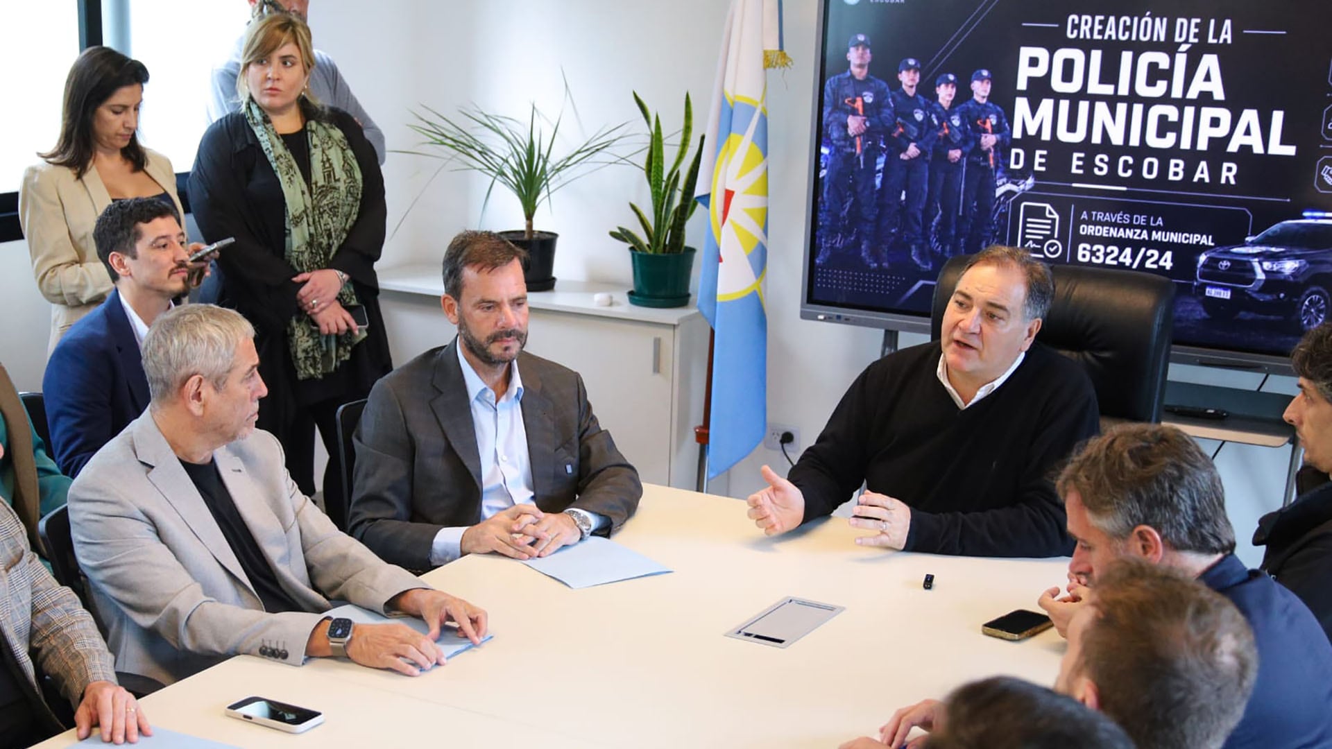 Javier Alonso se reunió con intendentes bonaerenses en un encuentro donde se trató la creación de la Policía Municipal