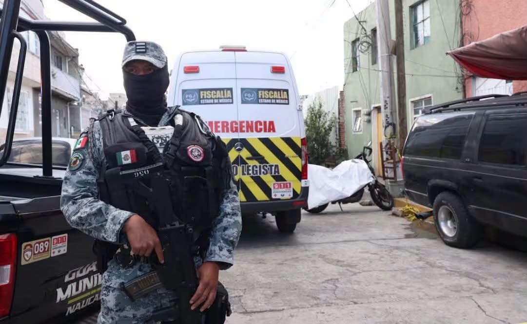 Equipos de seguridad acordonaron la zona (especial)