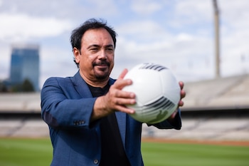 El Club Universidad Nacional rendirá homenaje a Hugo Sánchez en el Estadio Olímpico Universitario antes de enfrentar a Tigres UANL. (X/ @PumasMX)