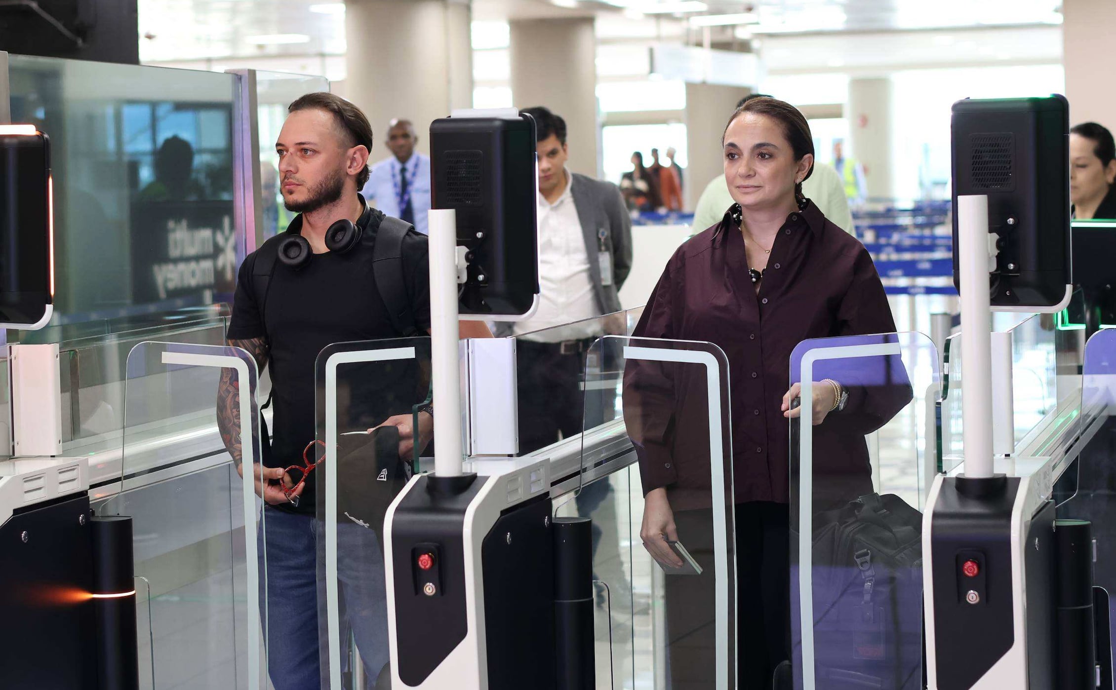 El Aeropuerto Internacional Juan Santamaría puso en operación cuatro eGates biométricos en el área de llegadas internacionales este 8 de septiembre. Crédito: AERIS