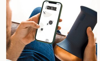 Dispositivos de luz intermitente y sonido se comercializan con la promesa de mejorar síntomas del Alzheimer (Myhixel)